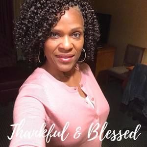 Meet your Posher, Delisa